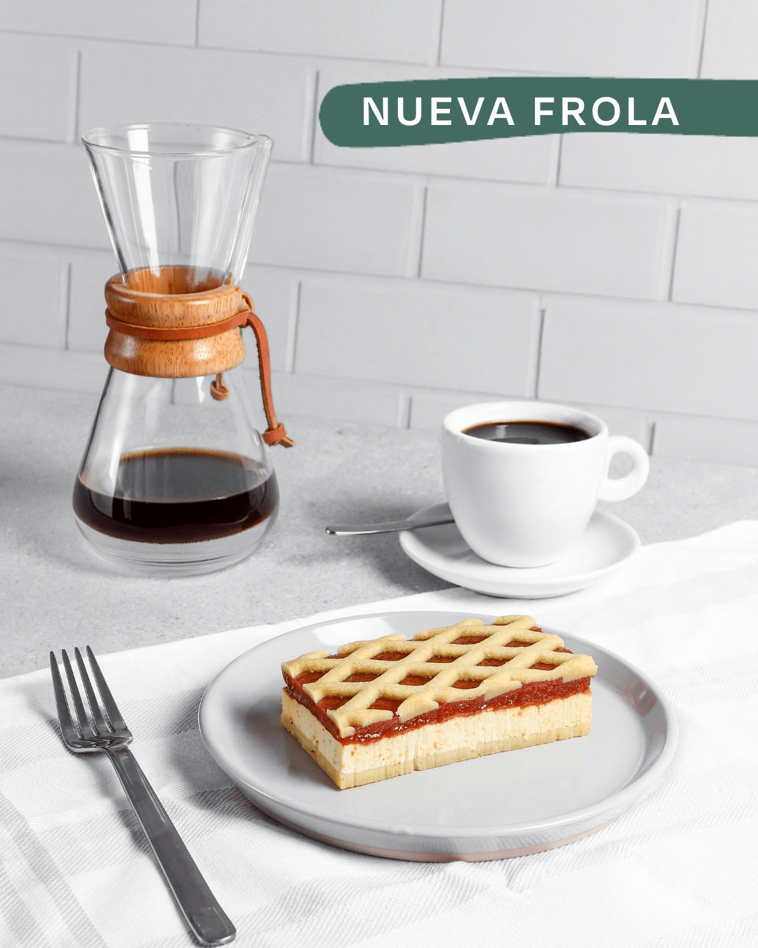 Porción de torta frola artesanal de ricota y dulce de membrillo en Bonafide